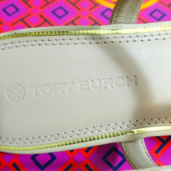 Tory Burch tan sandals size 6 - Picture 4 of 8